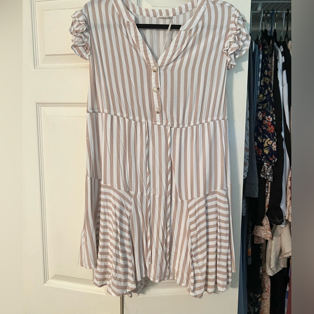 ‼️SOLD‼️Jodifl Tan and White Dress/Top